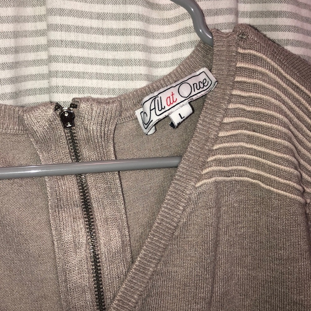 Sweater - Picture 3 of 4